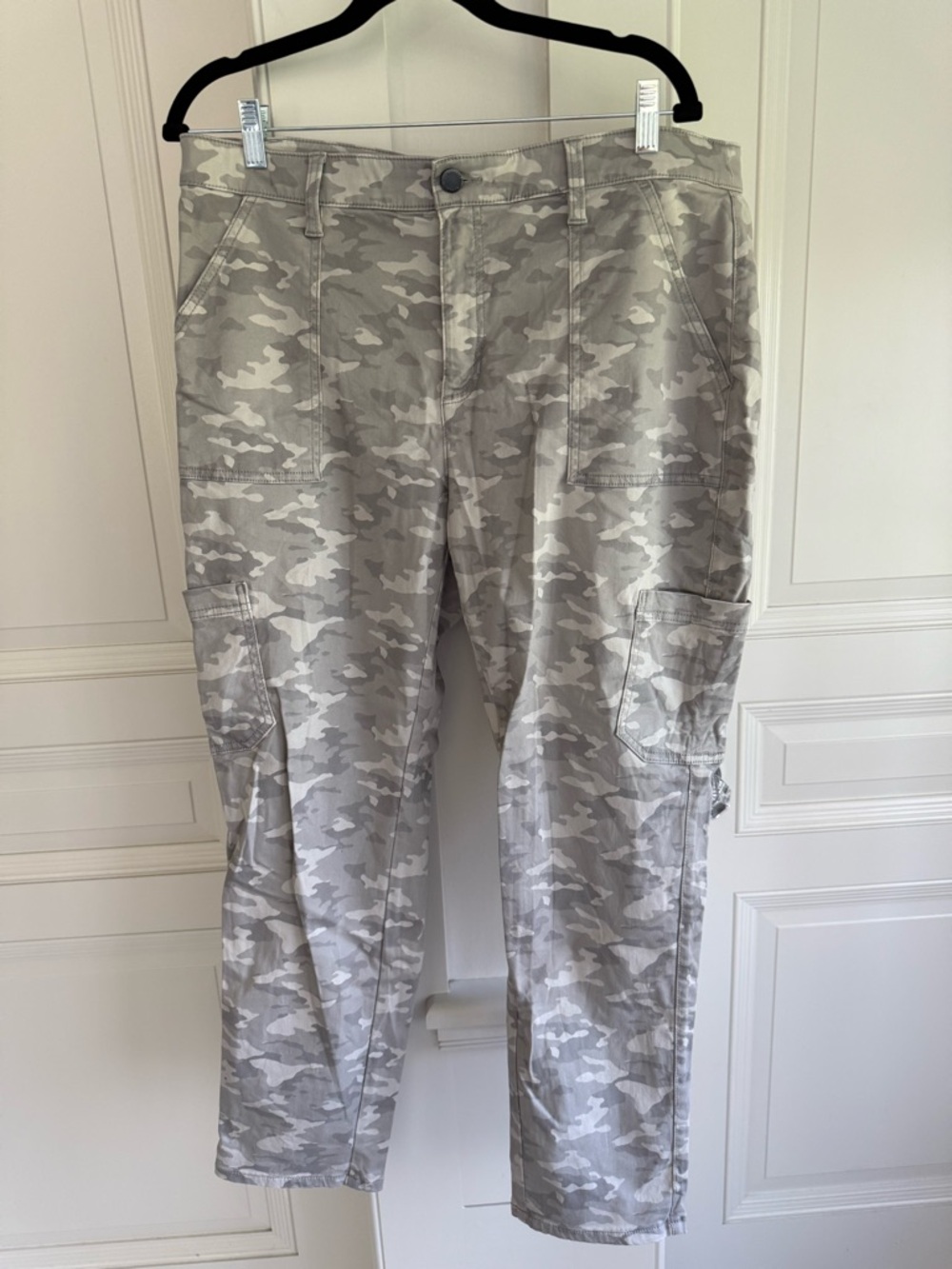 Banana Republic Light Gray Camouflage Cargo Pants